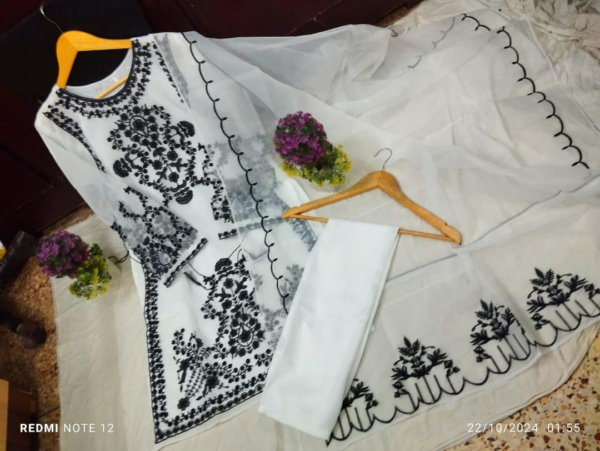 3 piece stitched organza white - Image 7