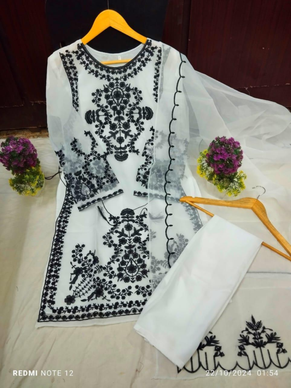 3 piece stitched organza white - Image 4